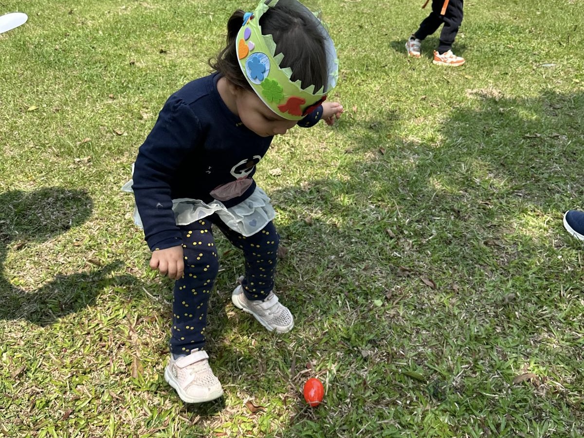 parent/child Easter egg hunt